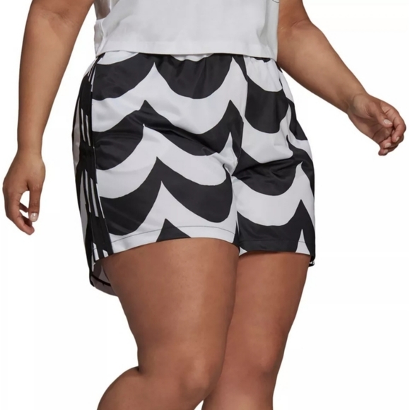 adidas originals X Marimekko Primegreen Sustainable Athletic Shorts Plus Size 2X - Picture 2 of 16